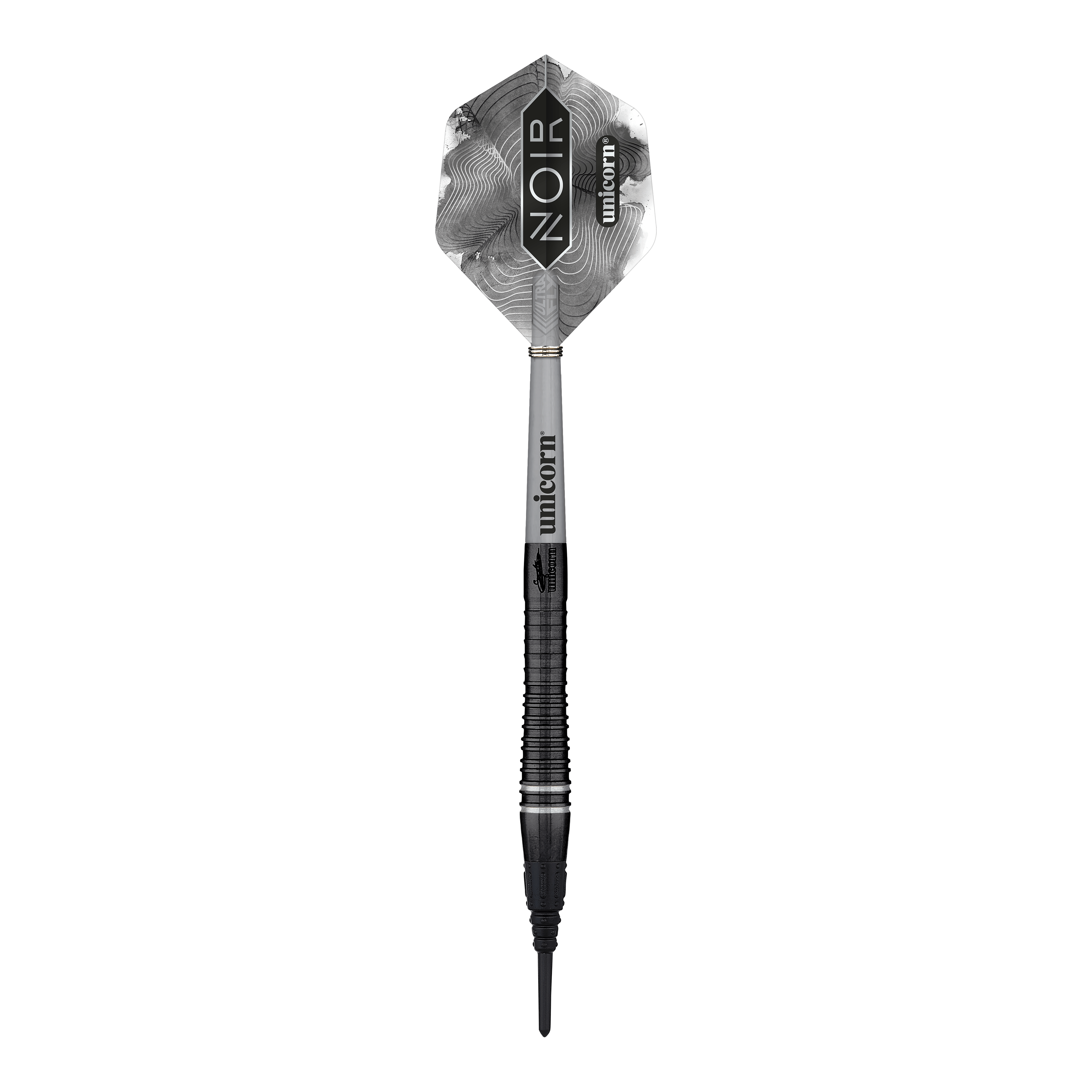 Šipky Unicorn World Champion Gary Anderson Noir Phase 6 Soft Das Bild zeigt einen Softdart aus der Produktreihe "Unicorn World Champion Gary Anderson Noir Phase 6". Der Dart hat ein schwarzes, elegantes Design mit der Aufschrift "Noir" und "Unicorn" auf dem Flight.