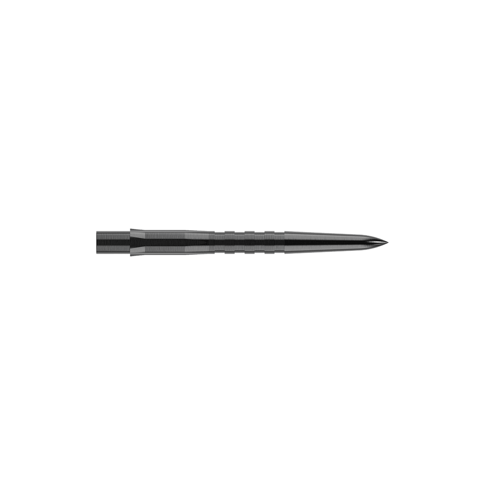 Špičky na šipky Mission Caliburn EVO - drážkované - černé Das Bild zeigt eine schwarze, gerillte Steeldartspitze. Sie ist schmal, lang und hat eine spitze Vorderseite.
