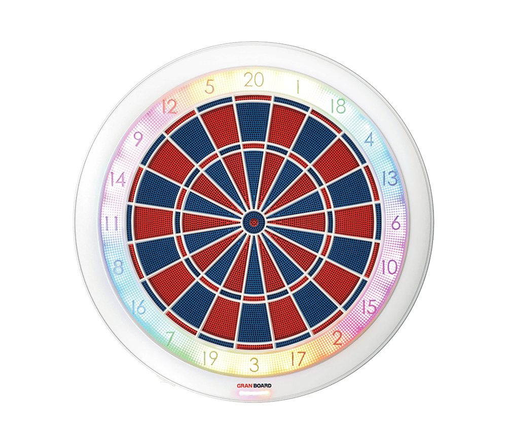 Elektronický terč GranBoard 132 s hybridním stojanem Pro Das Bild zeigt das GranBoard 132 Elektronisches Dartboard mit Hybrid Pro Dartboardständer. Es handelt sich um ein Dartboard-Set, das für Spieler entwickelt wurde.