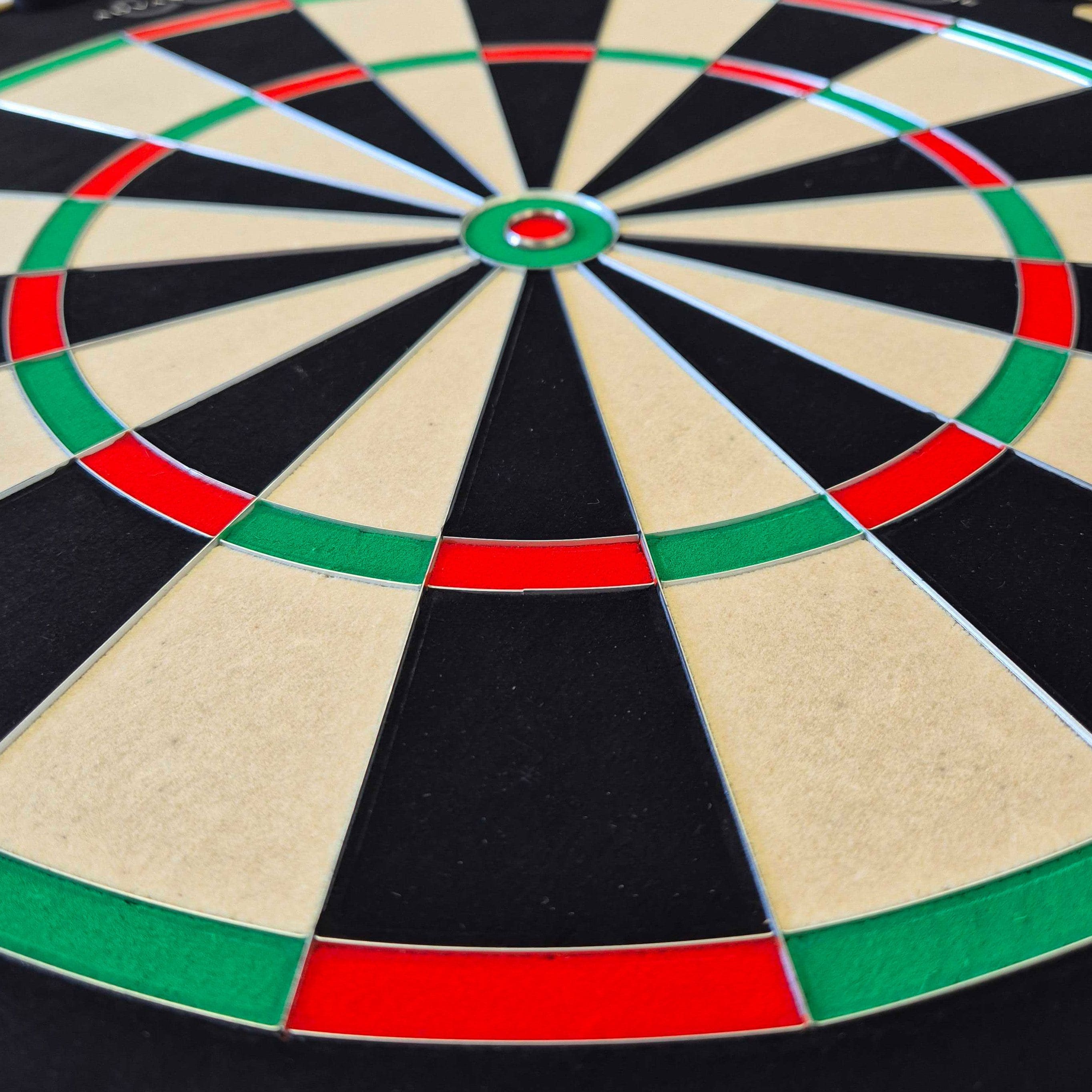 Bulls NL Advantage 8 ocelový terč na šipky Abgebildet ist das Bulls NL Advantage 8 Steeldartboard. Das Dartboard bietet professionelle Qualität für das Dartspiel.