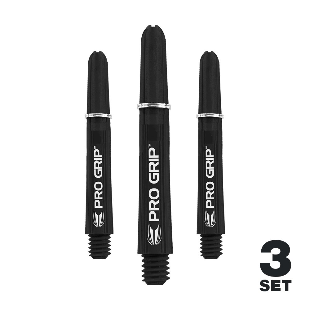 Target Pro Grip Shafts - 3 sady - Black Das Bild zeigt drei schwarze Dart-Schäfte mit der Aufschrift "PRO GRIP". In der rechten unteren Ecke steht "3 SET".