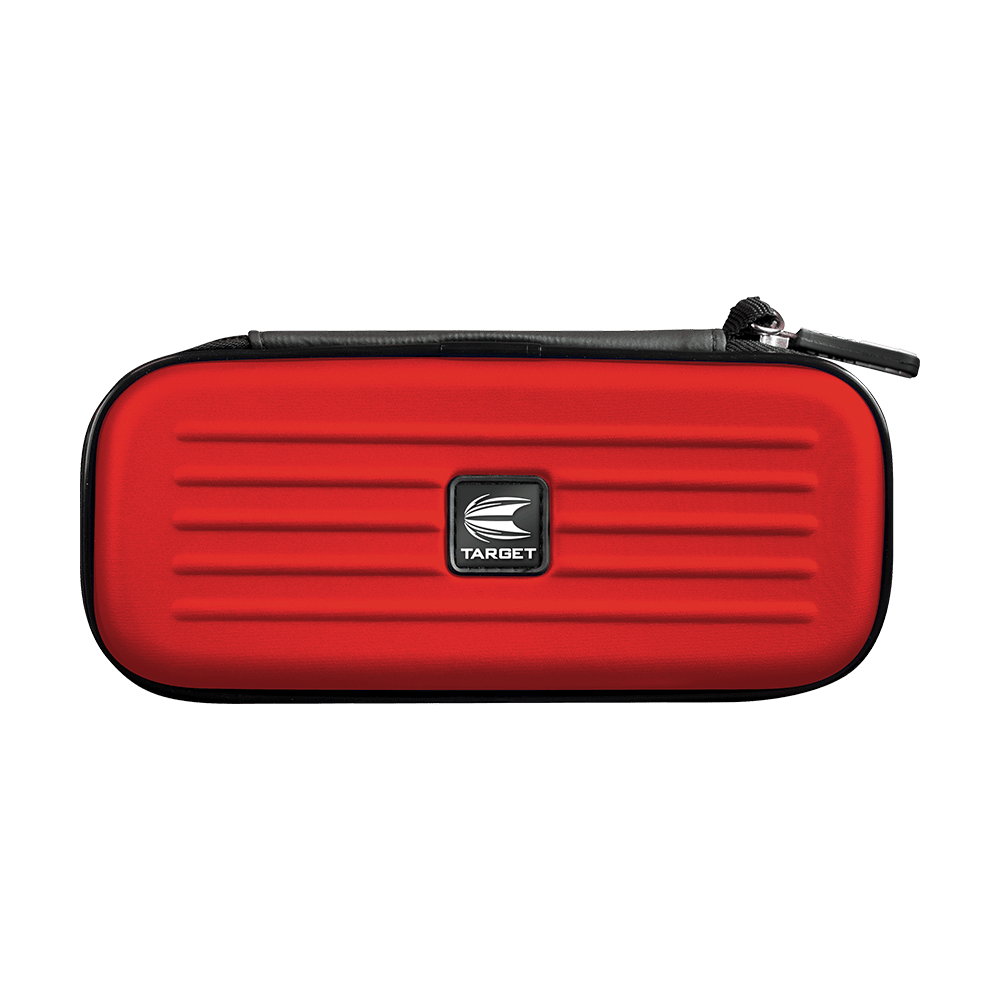 125821_Target_Takoma_Dartwallet_Rot_1 Das Bild zeigt das Produkt "Target Takoma Dartwallet". Es ist ein rotes, rechteckiges Etui mit einem schwarzen Reißverschluss und einem Target-Logo in der Mitte.