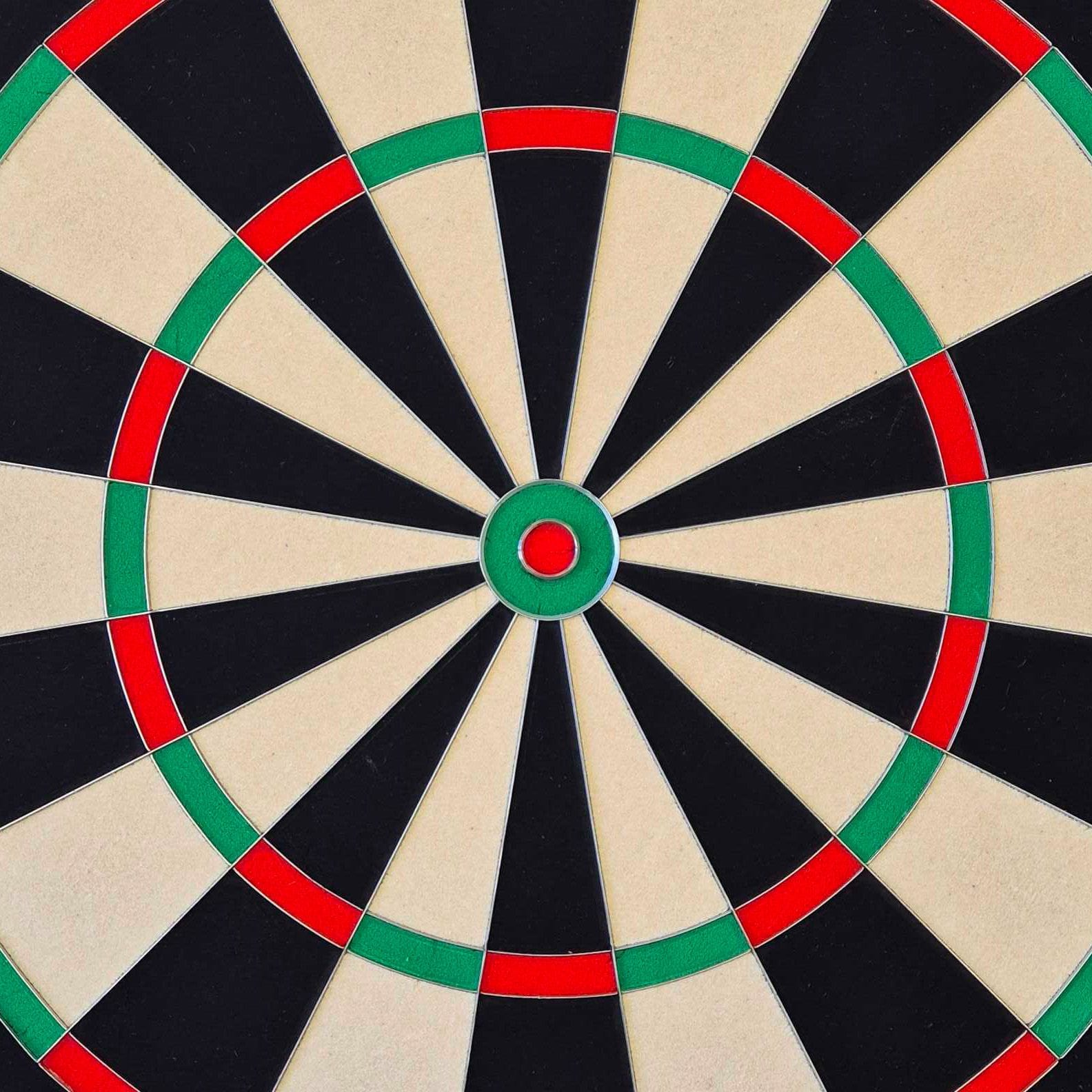 Bulls NL Advantage 8 ocelový terč na šipky Das Bild zeigt das Produkt Bulls NL Advantage 8 Steeldartboard. Es ist ein hochwertiges Steeldartboard für Dartspieler.