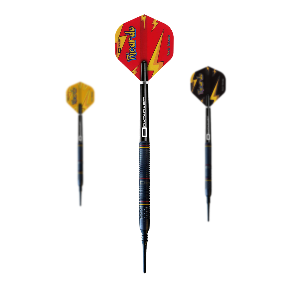 Auf diesem Bild ist das Set der Datadart Ricardo Pietreczko Pikachu Softdarts - 21g zu sehen. Es handelt sich um hochwertige Softdarts für ambitionierte Spieler.