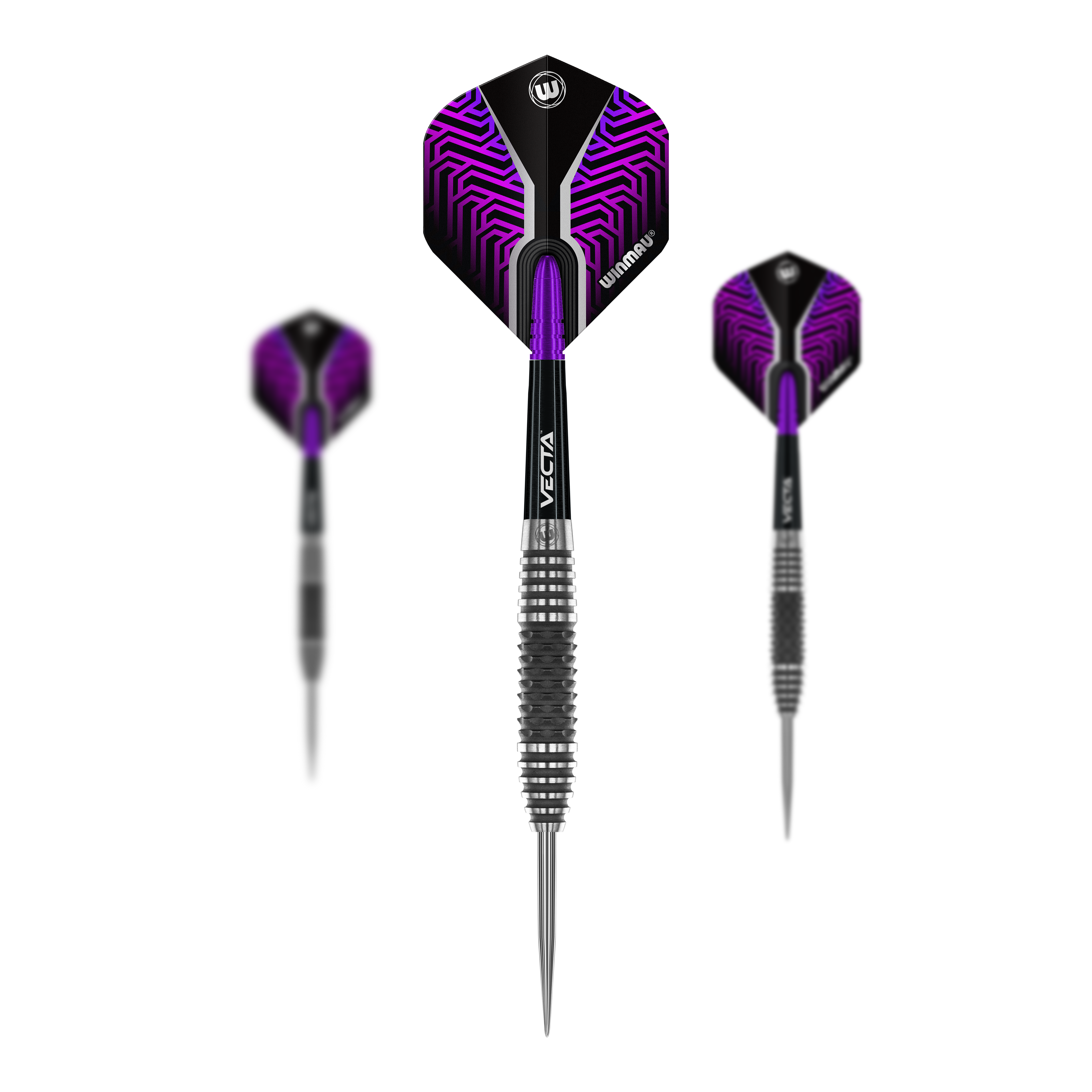 Ocelové šipky Winmau Kairos 01 Das Bild zeigt drei Winmau Kairos 01 Steeldarts mit einer schwarzen und violetten Optik. Die Flights haben ein auffälliges Muster und die Spitzen bestehen aus Metall.
