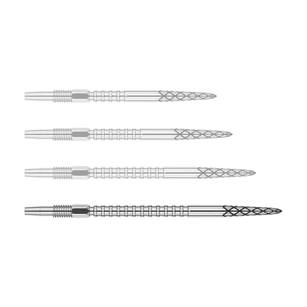Das Bild zeigt vier silberne Dartspitzen, die nebeneinander liegen. Sie haben ein geriffeltes Design und ein markantes Rautenmuster an den Spitzen.