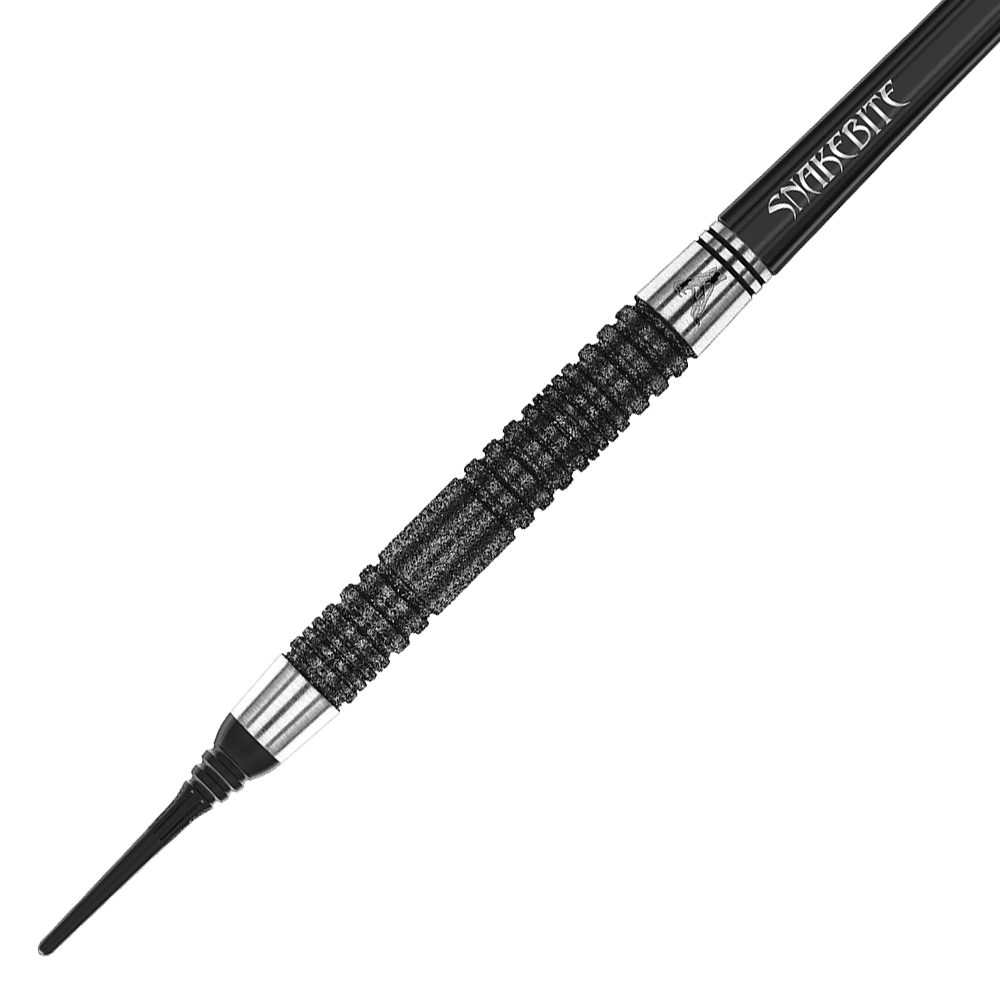 RD2411_Red_Dragon_Peter_Wright_Double_World_Champion_SE_Black_Softdarts_2 Das Bild zeigt einen schwarzen Softdart mit einem strukturierten Griff und silbernen Akzenten. Auf dem oberen Teil des Darts steht das Wort "SNAKEBITE".