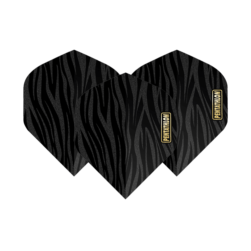 Lety v pětiboji RT Zebra Das Bild zeigt drei Dart-Flights mit einem schwarzen Zebramuster. Auf jedem Flight steht das Wort "Pentathlon" in einem goldenen Kasten.