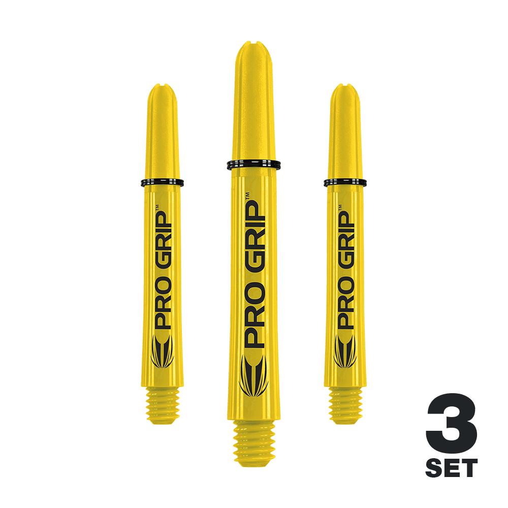 Target Pro Grip Shafts – 3 sady – žlutá Auf dem Bild sind drei gelbe Dartschäfte mit der Aufschrift „PRO GRIP“ zu sehen. In der rechten unteren Ecke steht „3 SET“.