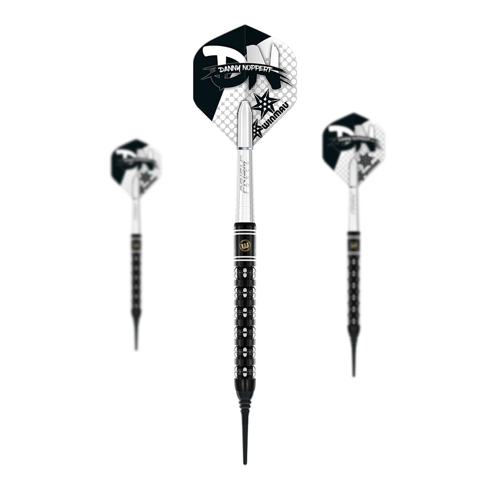 Winmau Danny Noppert Freeze Edition měkké šipky - 20g Das Bild zeigt drei Winmau Danny Noppert Freeze Edition Softdarts mit einem Gewicht von 20g. Die Darts haben schwarze und silberne Details sowie speziell designte Flights.