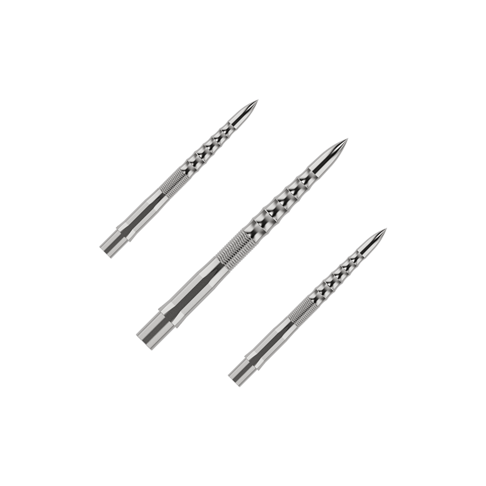 Špičky na šipky Mission Caliburn EVO - Ripple - Stříbrné Auf dem Bild sind drei silberne Steeldartspitzen mit einem strukturierten Griff zu sehen. Sie sind in einem Set angeordnet und haben ein modernes, geriffeltes Design.