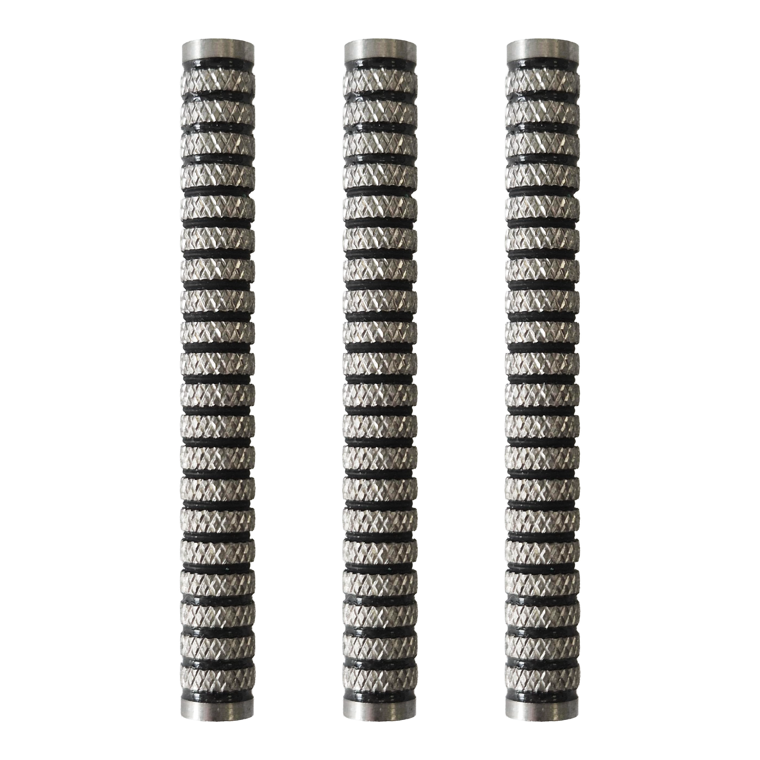 McDart černé kroužkové vroubkované hlaveňové softdarty - 18g Das Bild zeigt die McDart Black Ring Knurled Softdart Barrels mit einem Gewicht von 18g. Die Barrels sind speziell für Softdarts und zeichnen sich durch eine gerändelte Oberfläche aus.