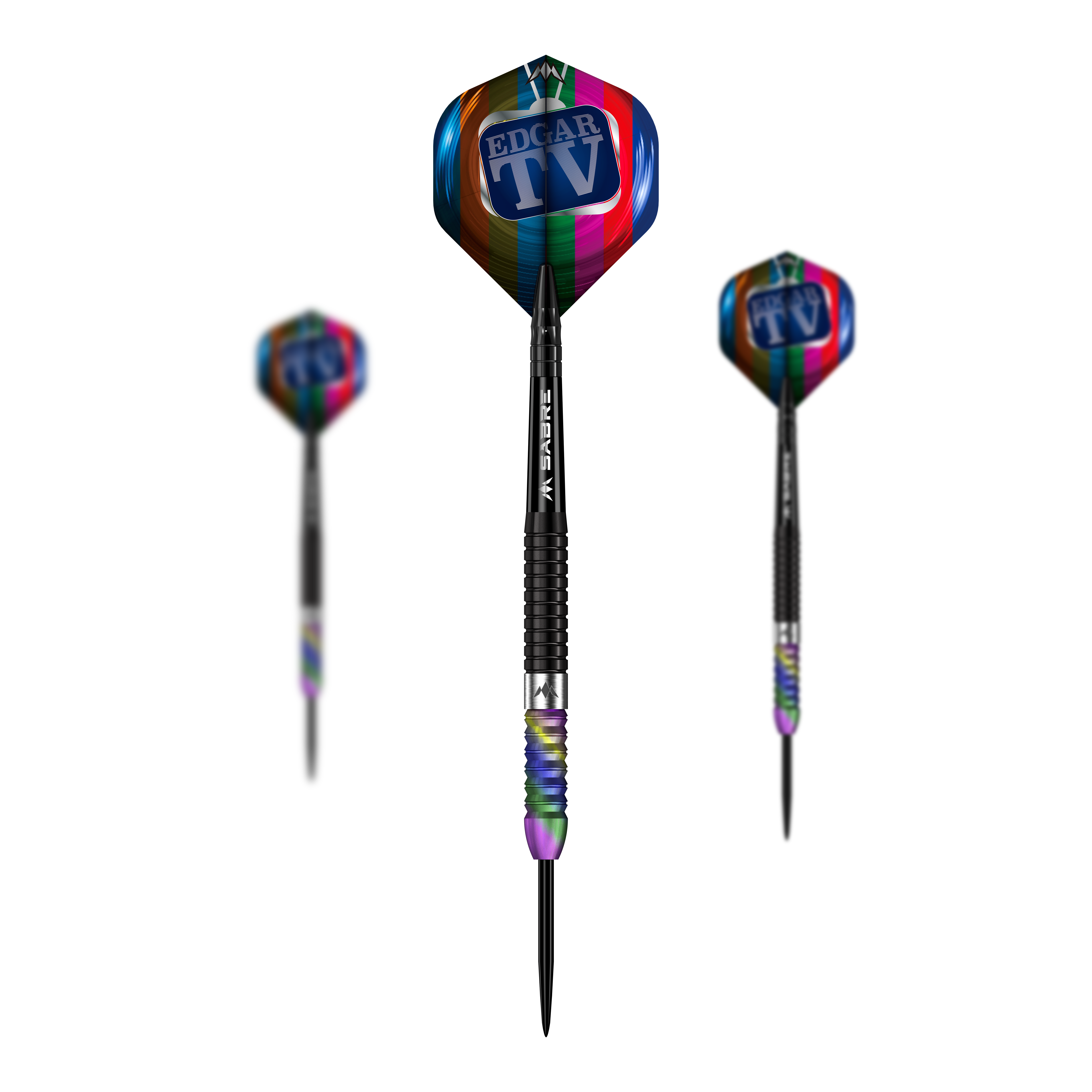 Mise Matt Edgar Steeldarts Das Bild zeigt drei Steeldarts des Produkts „Mission Matt Edgar Steeldarts“. Die Flights der Darts sind bunt und tragen den Aufdruck „Edgar TV“.