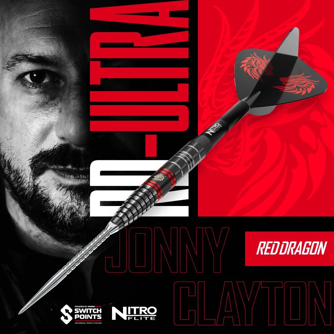 Ocelové šipky Red Dragon Jonny Clayton RD-ULTRA Switch Point - 22g Zu sehen sind die Red Dragon Jonny Clayton RD-ULTRA Switch Point Steeldarts mit 22 Gramm. Die Darts werden aufrecht ausgerichtet dargestellt.