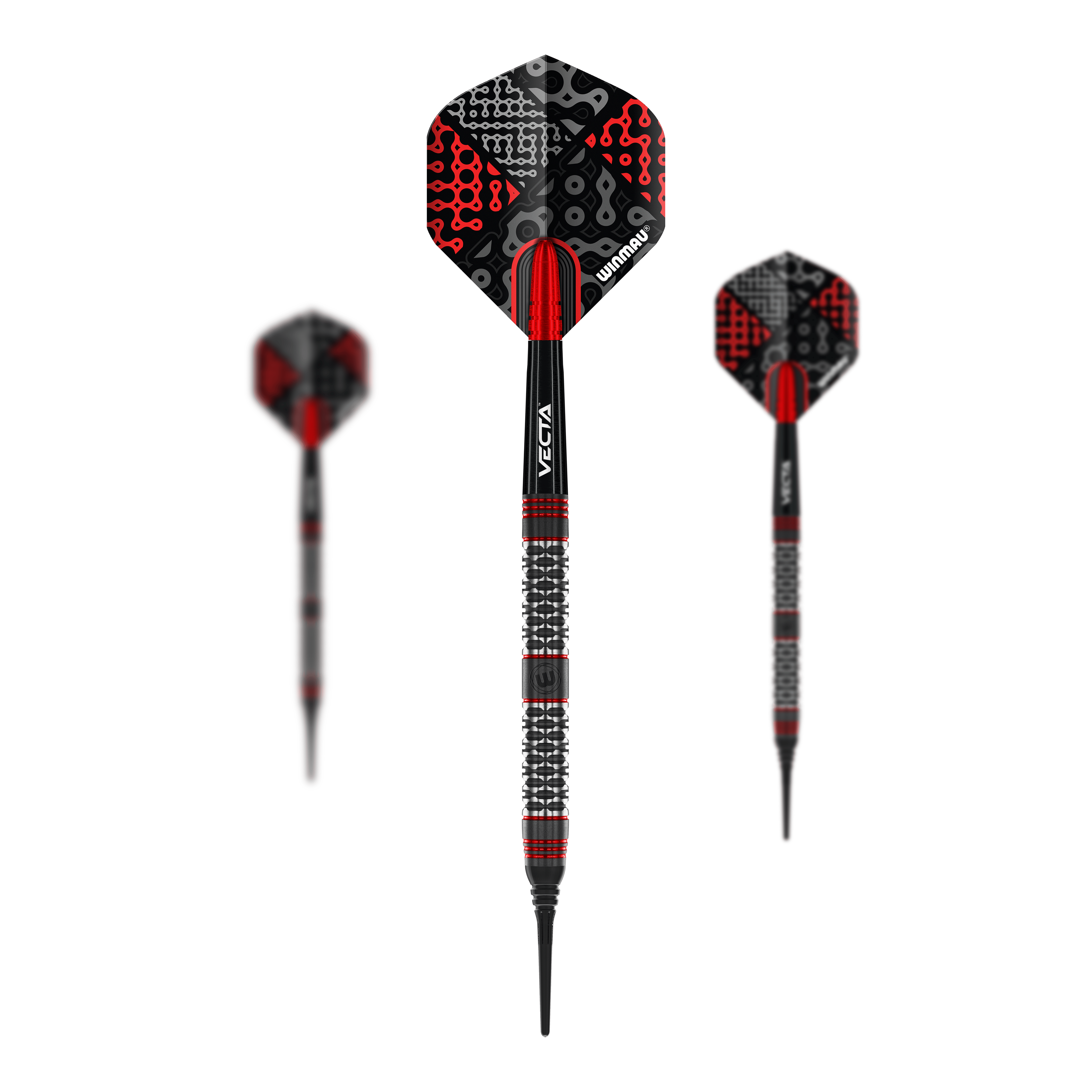 Šipky Winmau Cypher Softdarts - 20g Das Bild zeigt drei Winmau Cypher Softdarts mit einem Gewicht von 20 Gramm. Die Darts haben ein auffälliges Design in Schwarz und Rot mit strukturiertem Griff.