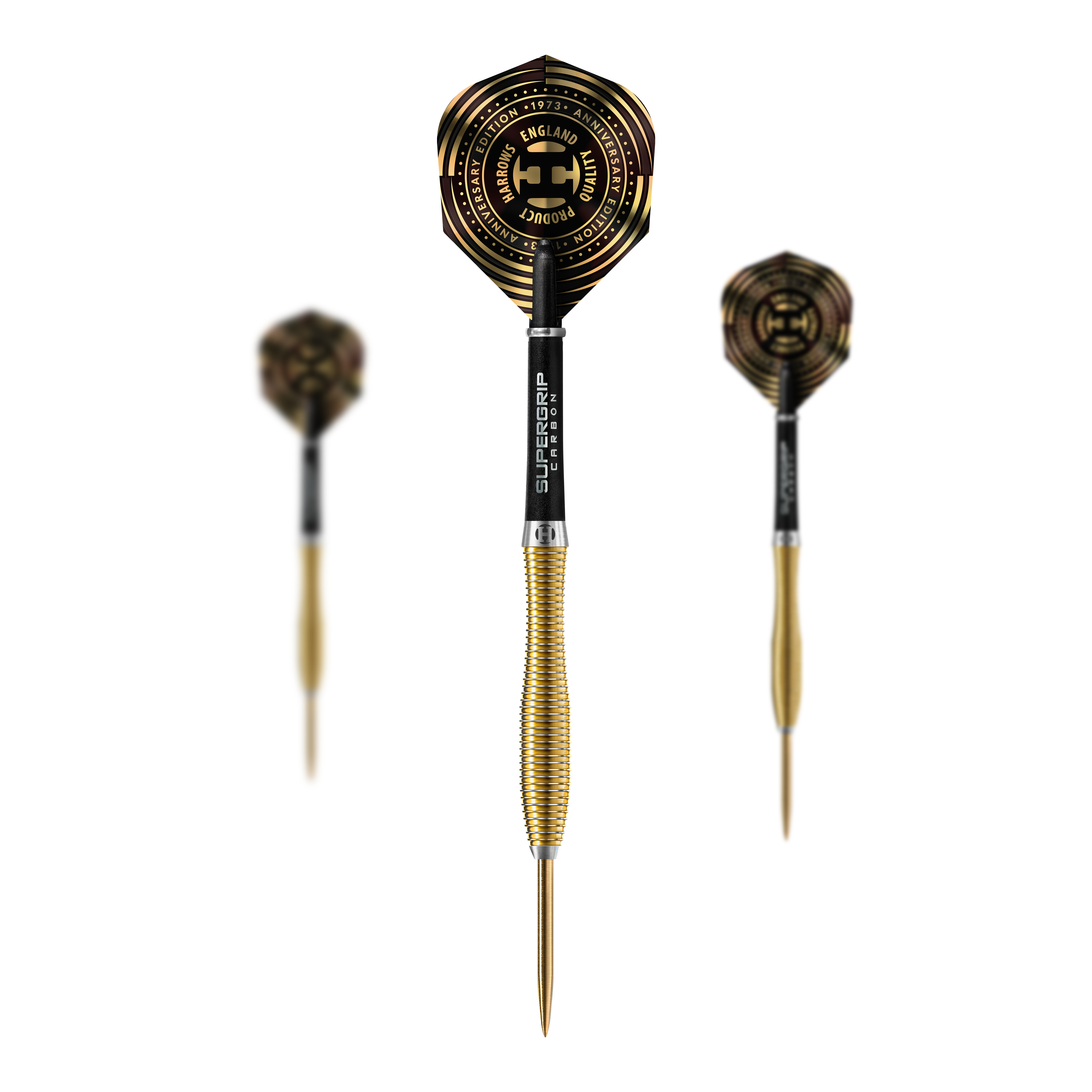 Harrows Anniversary Edition V-Wing Steel Darts Das Bild zeigt die Harrows Anniversary Edition V-Wing Steeldarts. Die Darts haben ein gold-schwarzes Design mit auffälligen Flights und einem geriffelten Griff.