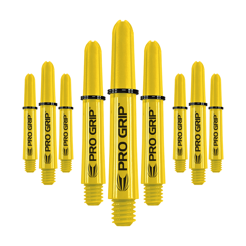 Target Pro Grip Shafts – 3 sady – žlutá Auf dem Bild sind mehrere gelbe Dartschäfte mit der Aufschrift "PRO GRIP" zu sehen. Sie sind gleichmäßig in drei Reihen angeordnet und haben ein schwarzes Ringdetail.