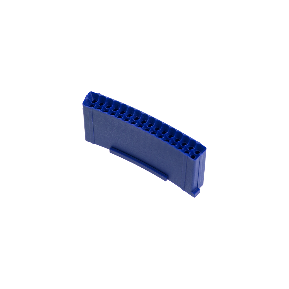 LW8_L-wen_Dart_Ersatzfeld_Double_Blau_1 Das Bild zeigt ein blaues Ersatzfeld für Löwen Dartautomaten. Es hat mehrere kleine Löcher und ist leicht gebogen geformt.