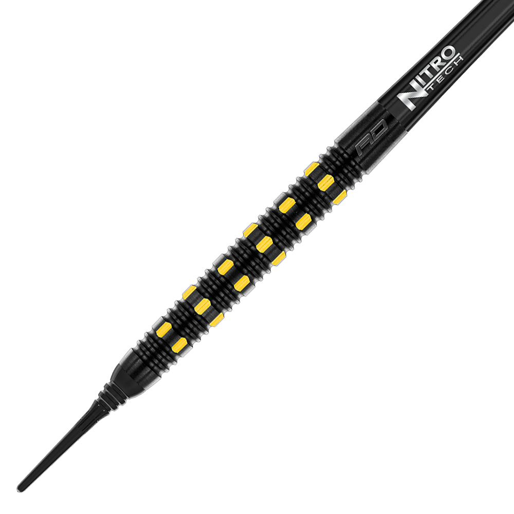 RD2386_Red_Dragon_Nirvana_Softdarts_2 Das Bild zeigt einen Red Dragon Nirvana Softdart mit einem Gewicht von 20g. Der Dart ist schwarz mit gelben Akzenten und hat eine griffige Struktur.