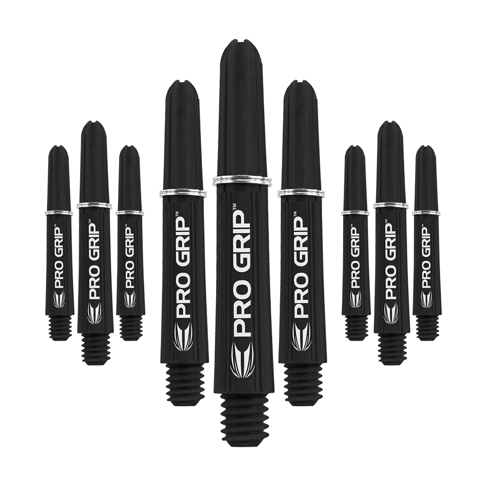 Target Pro Grip Shafts - 3 sady - Black Das Bild zeigt neun schwarze Dartschäfte mit der Aufschrift "PRO GRIP". Die Schäfte sind in drei 3er-Sets nebeneinander angeordnet.
