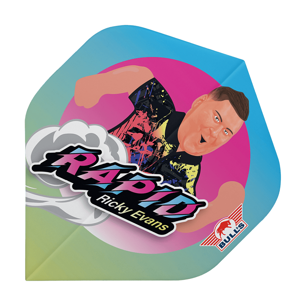 Bulls NL Player 100 Ricky Evans Cartoon No2 Standardní lety Das Bild zeigt ein Dartflight mit einer bunten Karikatur von Ricky Evans. Auf dem Flight steht „Rapid Ricky Evans“ und unten rechts befindet sich das Bulls-Logo.