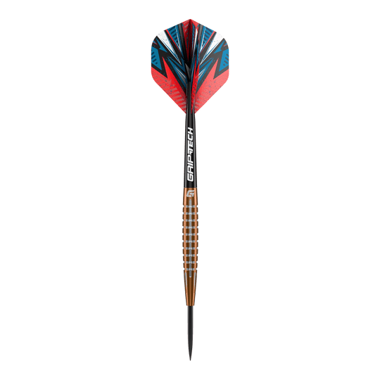 Šipky GOAT Quarterback V1 z wolframové oceli Das Bild zeigt einen GOAT Quarterback V1 Tungsten Steeldart mit auffälligen roten und blauen Flights. Der Dart hat einen geriffelten, bronzefarbenen Schaft und eine schwarze Spitze.