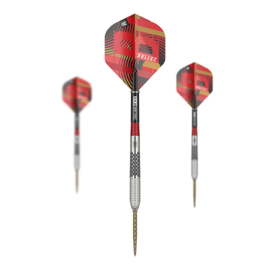 Šipky Target Stephen Bunting GEN5 Swiss Point Steel Das Bild zeigt drei moderne Steeldarts mit rot-schwarzen Flights und metallischen Schäften. Der mittlere Dart ist deutlich im Fokus und trägt die Aufschrift "BULLET" auf dem Flight.