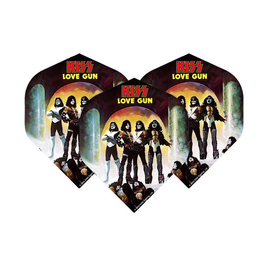 Mission Kiss Love Gun No2 Standardní lety Das Bild zeigt drei Dartflights mit dem Aufdruck "KISS LOVE GUN" und einer Abbildung der Bandmitglieder. Die Flights sind im Design des bekannten Kiss-Albums "Love Gun" gestaltet.