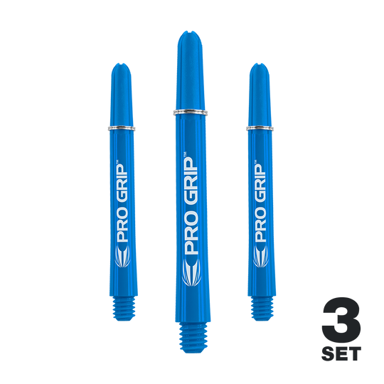 Das Bild zeigt drei blaue Pro Grip Shafts für Dartpfeile. In der rechten unteren Ecke steht "3 Set".