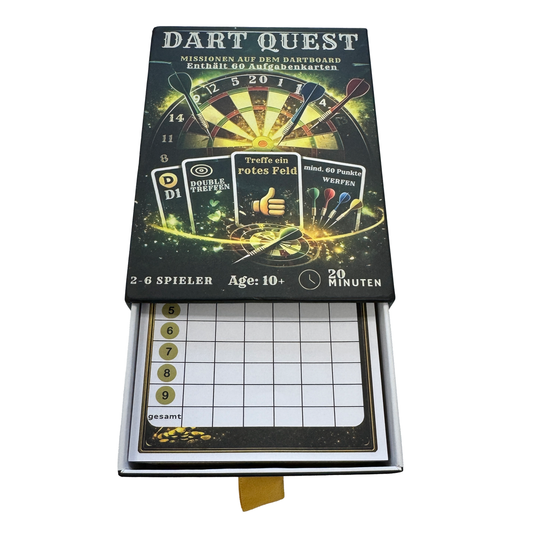 Karetní hra Dart Quest Hier wird das Dart Quest Kartenspiel gezeigt. Es ist ein spannendes Kartenspiel für Dart-Fans.