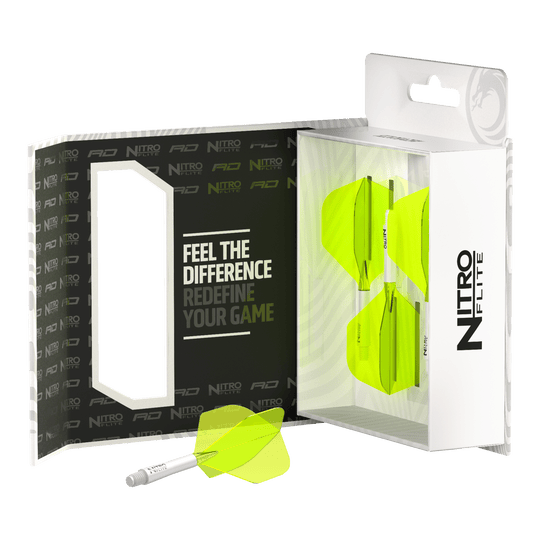 Red Dragon Nitroplite - Bílá šachta Žlutá č. 2 letky Das Bild zeigt die Verpackung des Produkts "Red Dragon Nitroflite - White Shaft Yellow No2 Flights". In der Packung sind gelbe Dartflights mit weißen Schäften zu sehen.