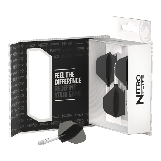 Red Dragon Nitroplte - White Shaft Black No2 Flights Das Bild zeigt die Verpackung des Produkts "Red Dragon Nitroflite - White Shaft Black No2 Flights". Im Inneren sind mehrere weiße Dartschäfte mit schwarzen Flights zu sehen.