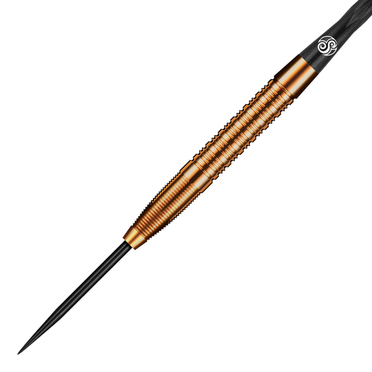 Das Bild zeigt einen Shot Pro Series Jake Womack Steeldart mit einem Gewicht von 23g. Der Dartpfeil hat ein auffälliges, bronzefarbenes Design mit feinen Rillen am Griff.