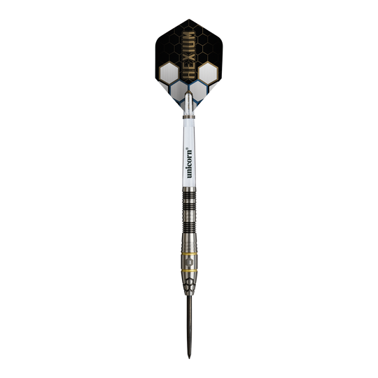 Ocelové šipky Unicorn Hexium Style 01 Černé a zlaté Dieses Bild zeigt die Unicorn Hexium Style 01 Black & Gold Steeldarts. Die Steeldarts sind in den Farben Schwarz und Gold gestaltet.