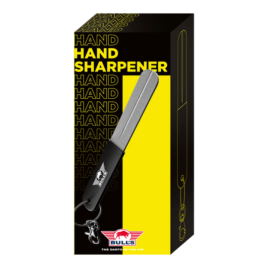 Hier sieht man den Bulls NL Hand Sharpener Schleifstein, geeignet zum Nachschärfen von Darts. Das Produkt wird aus einer weiteren Ansicht präsentiert.