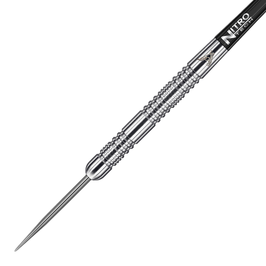 RD1677-RedDragon-Peter-Wright-Snakebite-Euro-11-Steeldarts-2 Das Bild zeigt einen Red Dragon Peter Wright Snakebite Euro 11 Steeldart. Der Dartpfeil ist aus silberfarbenem Metall mit feiner Riffelung und einem schwarzen Schaft.