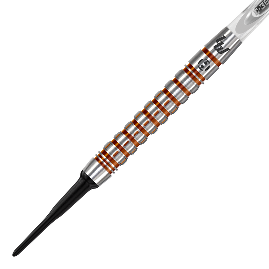 Das Bild zeigt einen Harrows Luke Woodhouse Series 2 Softdart mit einem Gewicht von 18g. Der Dart hat einen silbernen Griff mit auffälligen orangefarbenen Ringen und einer schwarzen Kunststoffspitze.