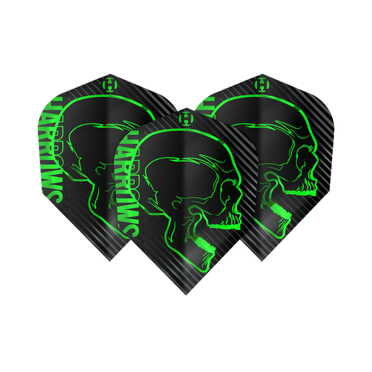 Lety do Harrows Rage Green č. 6 Das Bild zeigt drei schwarze Dart-Flights mit einem grünen Totenkopf-Design und dem Schriftzug "Harrows". Die Flights sind das Modell "Harrows Rage Green No6".