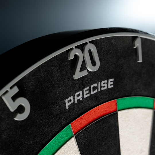 Ocelový terč Precise 180 Endorphine s číslovaným kroužkem - seversky šedý Das Bild zeigt das Precise 180 Endorphine Steeldartboard mit Nummernring in Nordic Grey. Dieses Produkt zeichnet sich durch seine hochwertige Verarbeitung aus.