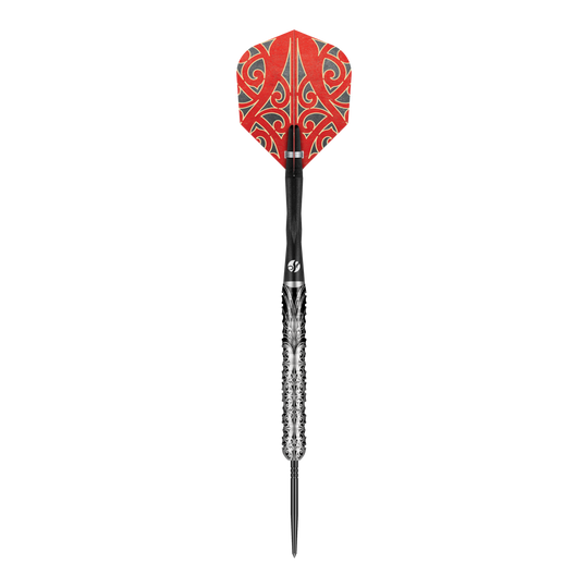 Abgebildet sind mehrere Shot Warrior Taiaha TurboPoints Steeldarts. Die Darts sind im Set angeordnet.