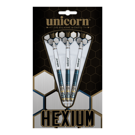 Ocelové šipky Unicorn Hexium Style 02 Modré a zlaté Das Bild zeigt die Unicorn Hexium Style 02 Blue & Gold Steeldarts. Die Darts sind in Blau und Gold designt.