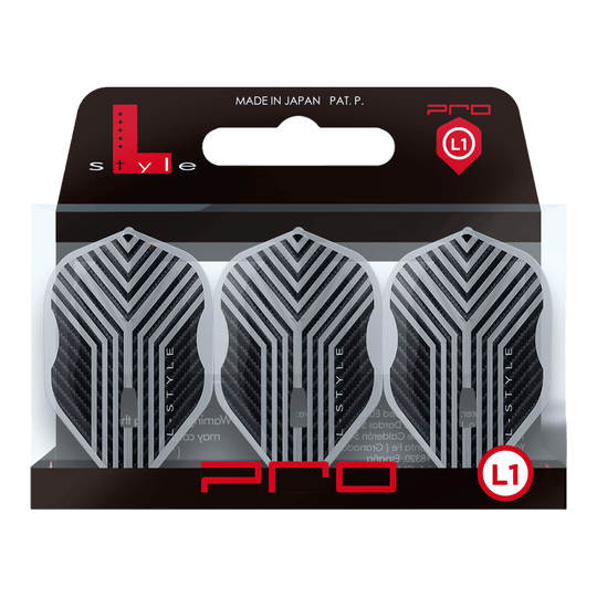 Letky L-Style Arno Merk V1 Clear White L1PRO Mehrere L-Style Arno Merk V1 Clear White L1PRO Flights liegen nebeneinander. Die Formen und Kanten zeichnen sich ab.
