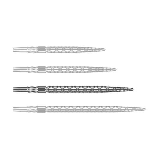 Zaměřte hroty šipek Swiss Diamond Pro Silver Points Das Bild zeigt vier silberne Dartspitzen, die nebeneinander liegen. Jede Spitze hat eine rautenförmige Struktur und ist aus Metall gefertigt.