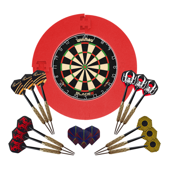 Dieses Bild zeigt das Winmau Blade 6 Bundle mit 12 McDart Steeldarts und rotem Catchring. Das Produkt ist für Dartspieler gedacht.