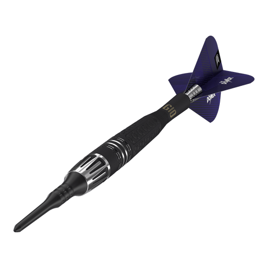 Měkké šipky Target Phil Taylor Power 9Five GEN10 Auf dem Bild ist ein Target Phil Taylor Power 9Five GEN10 Softdart zu sehen. Der Dartpfeil hat ein modernes Design mit schwarzen und silbernen Details sowie blauen Flights.