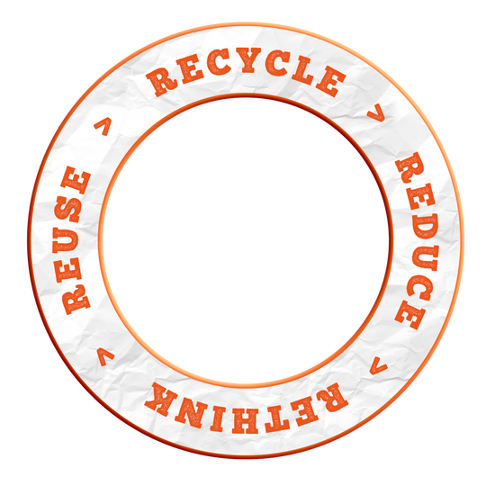 McDart Recyklace Snížení Přehodnocení Znovupoužití Obložení terče Dieses Bild zeigt das Produkt MSF-C8_McDart_Recyle_Reuse_Reduce_Rethink_Surround_NeonOrange_2. Es ist ein Artikel, der vermutlich zum Dartspielen oder als Zubehör verwendet wird.