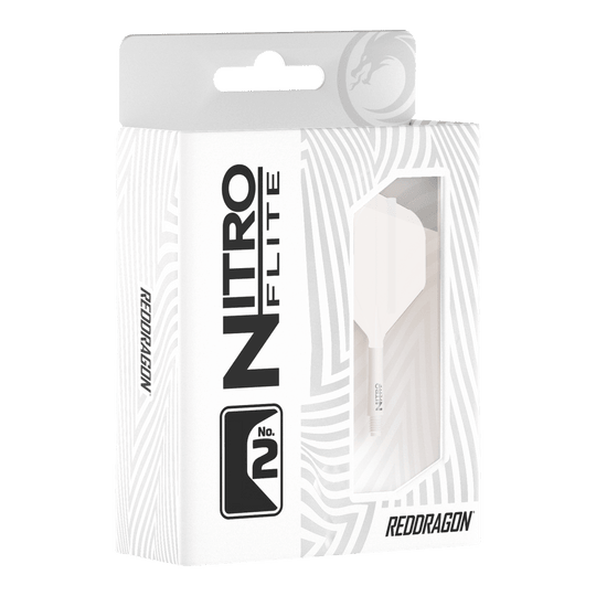 Hier sind die Red Dragon Nitroflite White Shaft White Flights No2 zu sehen. Sie sind für Dartpfeile gedacht und komplett in Weiß gestaltet.
