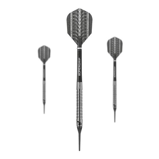 Šipky Harrows Supergrip 90% měkké Das Bild zeigt drei Harrows Supergrip 90% Softdarts mit silbernem, gerilltem Barrel. Die Flights sind schwarz mit einem auffälligen Muster gestaltet.