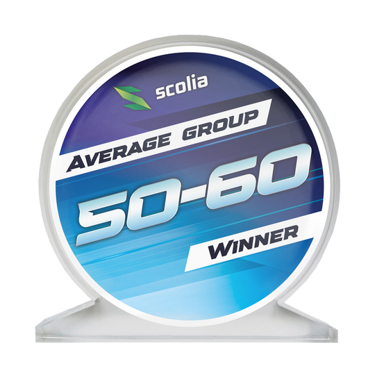 Trofej Scolia z akrylového skla - vítěz Acrylglaspokal mit der Aufschrift 'Average 50-60' ist zu sehen. Das Design zeigt eine klare, rechteckige Trophäe.
