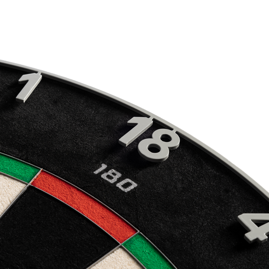 Ocelový terč Precise 180 Endorphine s číslovaným kroužkem - seversky šedý Das Bild zeigt das Precise 180 Endorphine Steeldartboard mit Nummernring in der Farbe Nordic Grey. Es handelt sich um ein hochwertiges Dartboard für ambitionierte Spieler.